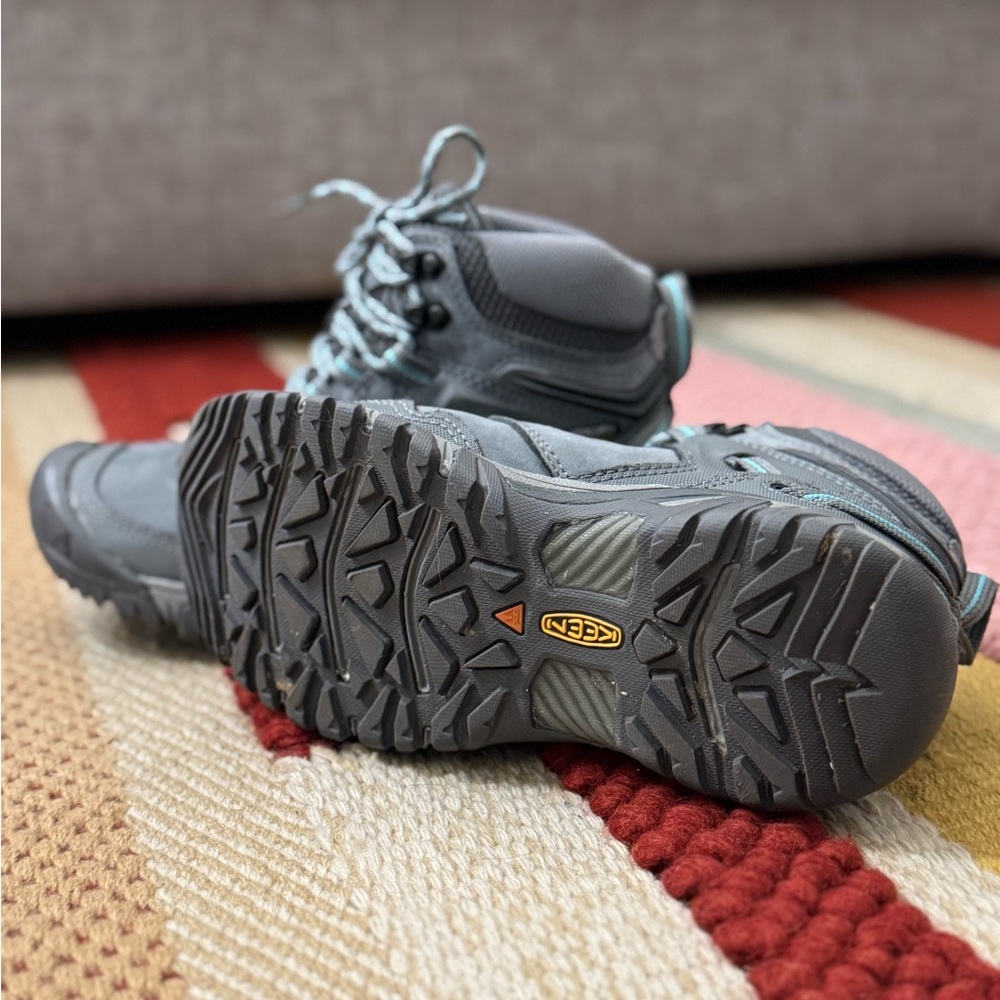 KEEN womens Ridge Flex Mid Height Waterproof Hiking Boot - Picture 2 of 5